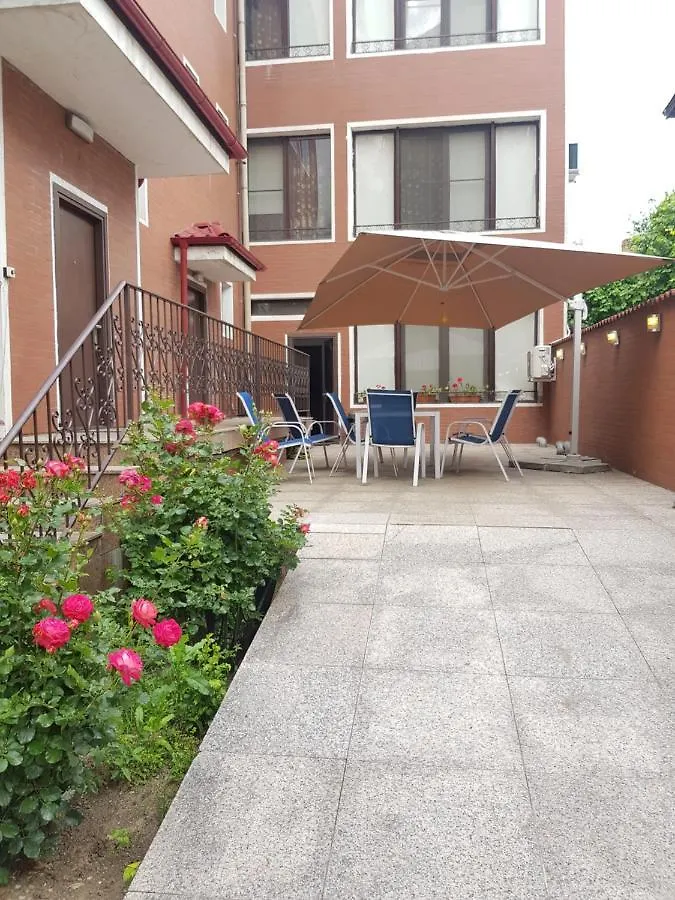 Camera Oglinzi National Arena Apartment Bucharest Romania